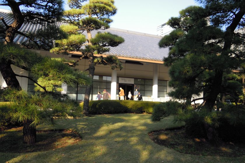 Entrance of Sannomaru Shozokan