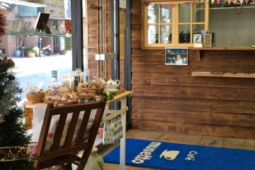 <p>Cafe Musetto&nbsp;also offers baked goods for sale</p>