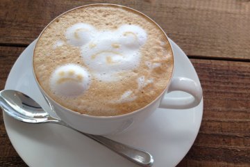 <p>Cappuccino art is kawaii!</p>