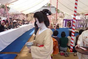 <p>An extra fee will allow you to sit on a wooden mat, closer from where the matcha tea is being prepared</p>