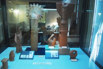 <p>Other forms of Haniwa, unique!</p>