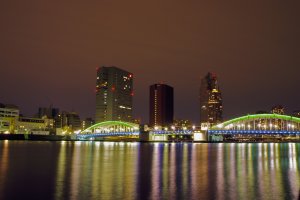 One more night-time view of the Kachidoki Bridge