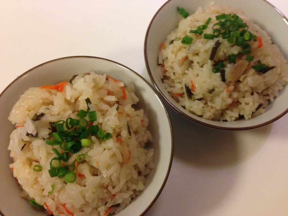 Jyushi rice is the sole side dish on the small menu and comes with radish for 130 yen each