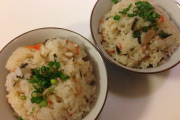 <p>Jyushi rice is the sole side dish on the small menu and comes with radish for 130 yen each</p>