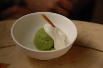 <p>Green tea ice cream for dessert</p>
