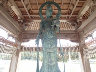 Miroku Bosatsu statue
