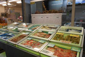 <p>อาหารทะเลในตลาดโอมิโช</p>