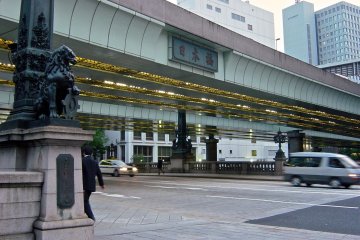 <p>Today, the stone structure of&nbsp;Nihonbashi&nbsp;(literally Japan Bridge)&nbsp;is overshadowed by the modern&nbsp;Shuto Expressway.&nbsp;There was a proposal to put&nbsp;the Shuto Expressway underground, to restore the nice view of the bridge; however, it&nbsp;was rejected by the municipal government.</p>
