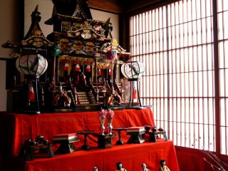 Large and ornate Hinamatsuri display